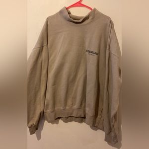 ESSENTIALS SWEATER SIZE LARGE